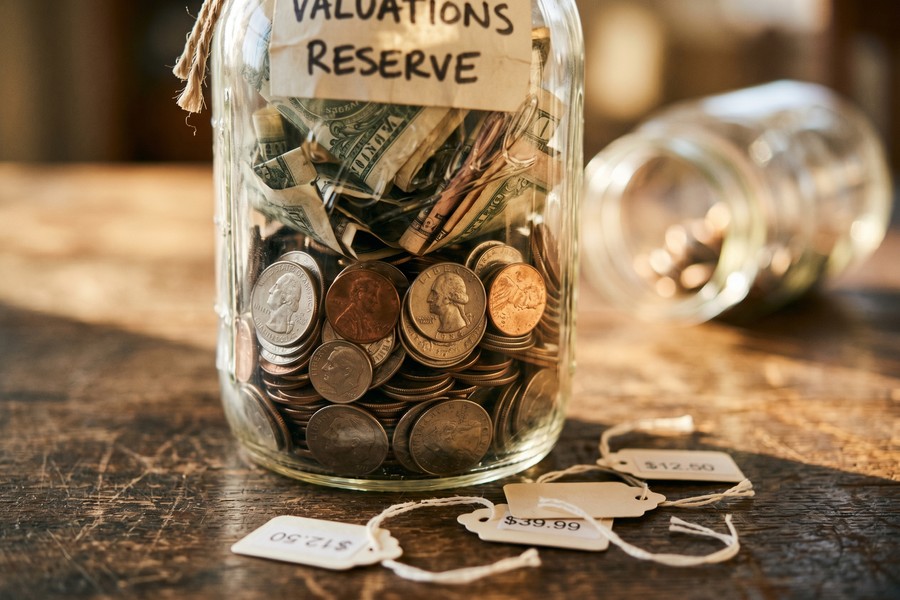 Infographic showing how a 0.25% fee compounds over 30 years compared to 1% advisor fee